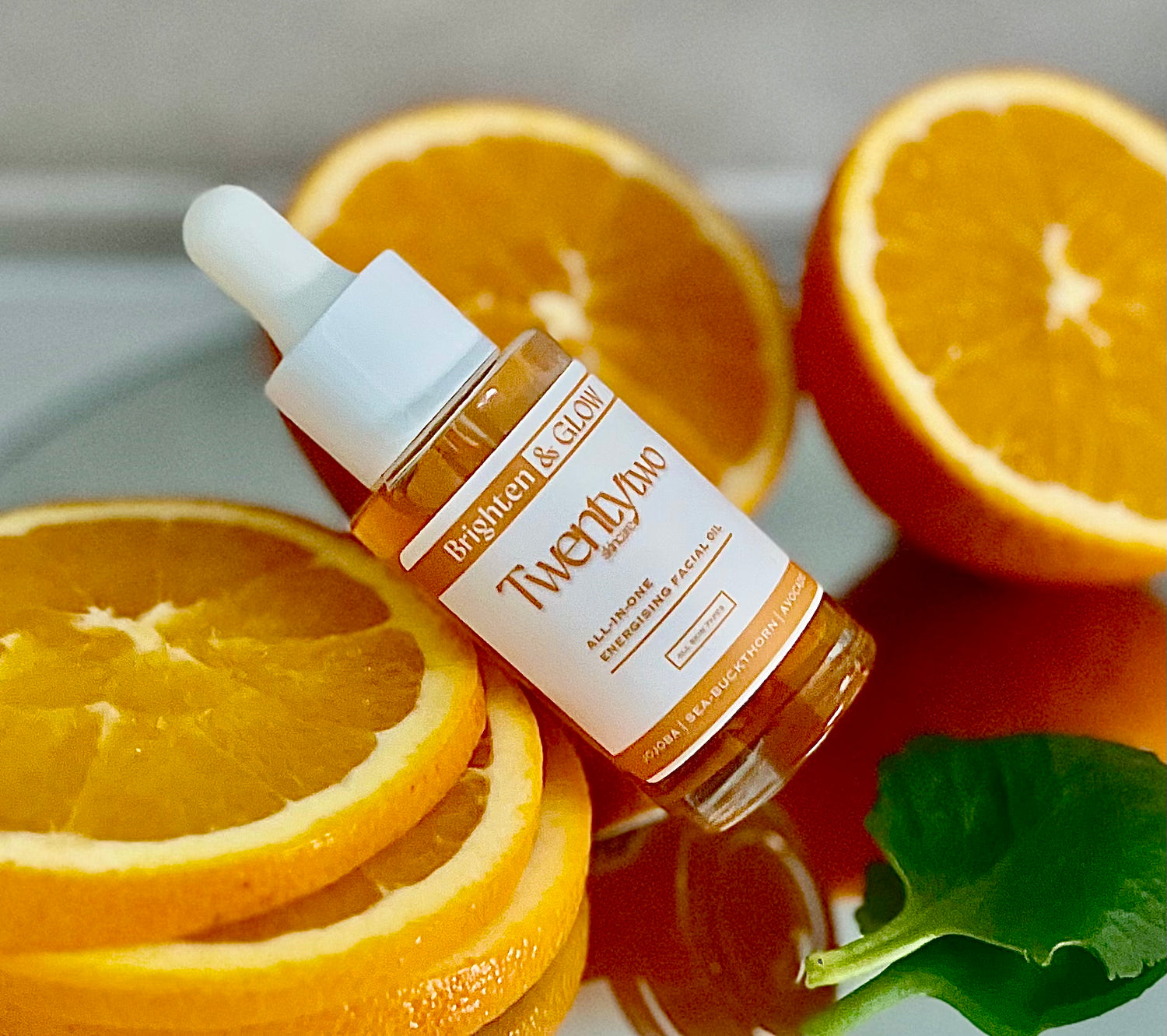 All in one Energising facial oil - glowing - Twentytwo skincare - natural certified skincare